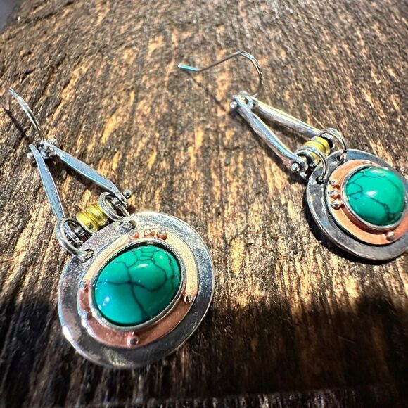 Boho Hippie Cowgirl Western Green Agate Teardrop Silver Earrings, Gift Box - Picture 5 of 9